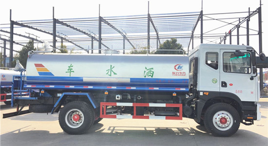 東風D9多利卡灑水車︱12方灑水車圖片
