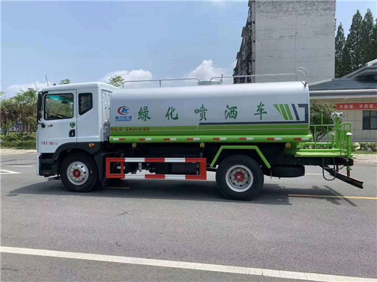 ?東風(fēng)D9多利卡12噸灑水車，79臺批量首批發(fā)車安徽！