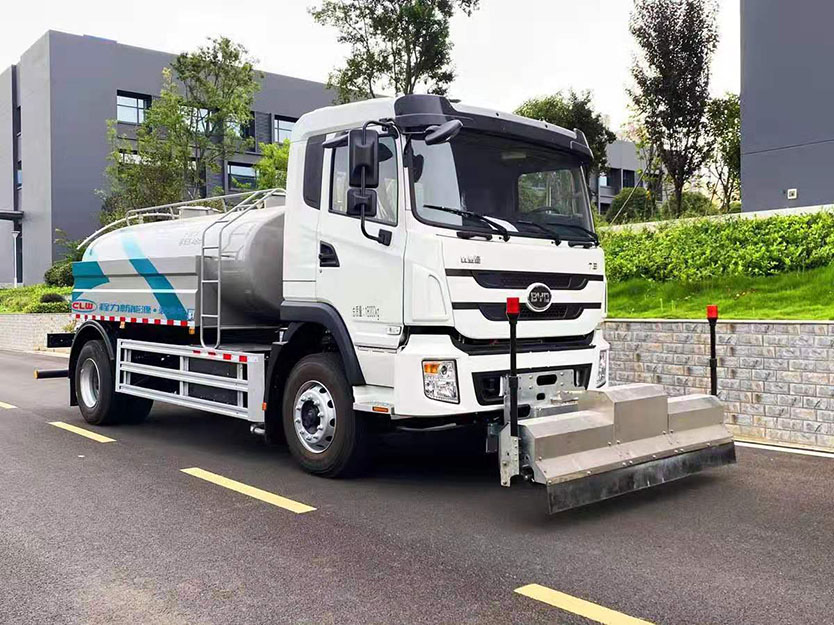 比亞迪10噸純電動(dòng)路面清洗車圖片