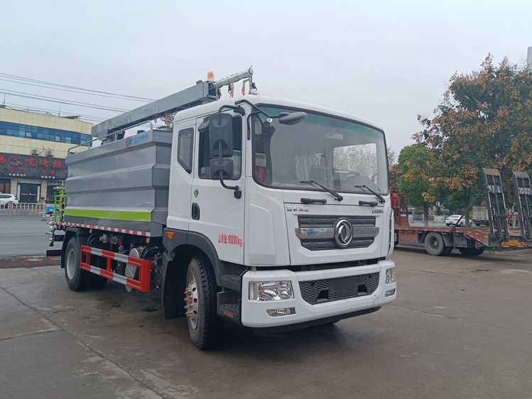 東風(fēng)D9免稅的鐵路抑塵車--12噸降塵灑水車_長(zhǎng)治12立方抑塵車-抑塵噴霧車鉤擋停噴功能火車封層車