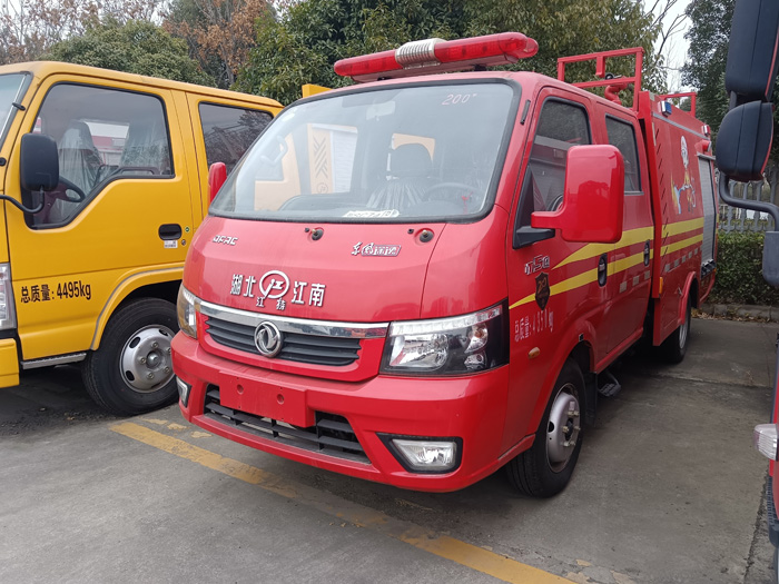 5噸消防灑水車價格_糧庫重點防火單位消防車_1.5-3.5噸水罐消防車現(xiàn)車價格