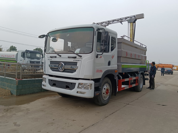 東風(fēng)D9免稅的鐵路抑塵車--12噸降塵灑水車_長(zhǎng)治12立方抑塵車-抑塵噴霧車鉤擋停噴功能火車封層車