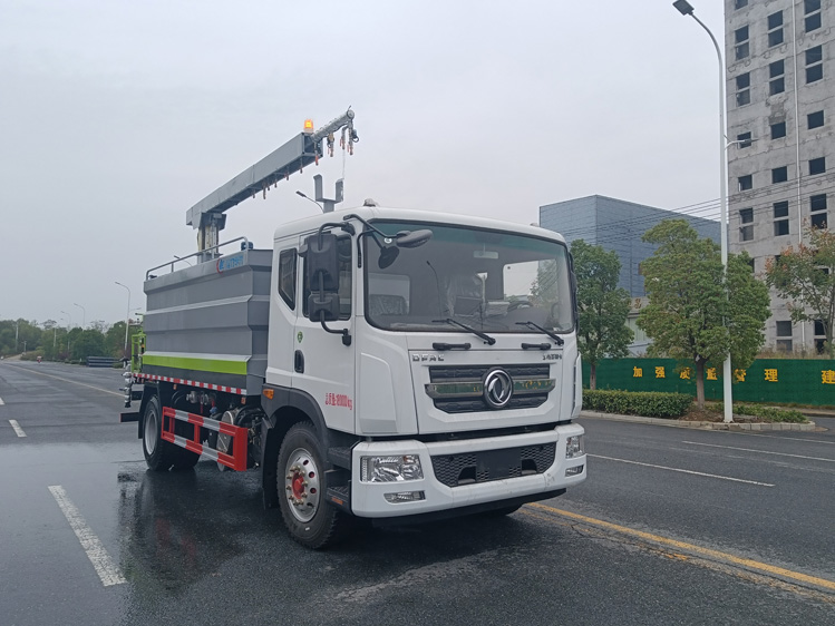東風(fēng)D9免稅的鐵路抑塵車--12噸降塵灑水車_長(zhǎng)治12立方抑塵車-抑塵噴霧車鉤擋停噴功能火車封層車