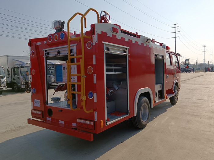 5噸消防灑水車價格_糧庫重點防火單位消防車_1.5-3.5噸水罐消防車現(xiàn)車價格