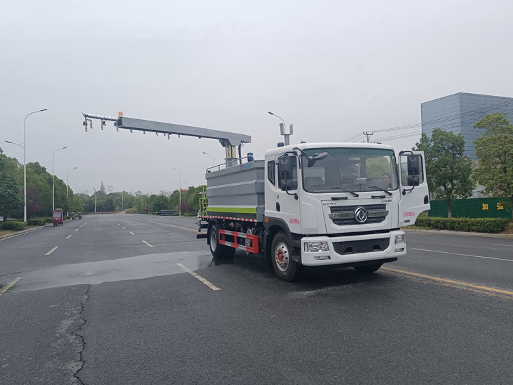 東風(fēng)D9免稅的鐵路抑塵車--12噸降塵灑水車_大同煤場抑塵灑水車_運(yùn)煤抑塵劑固化劑噴灑