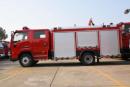 東風(fēng)多利卡D7_4.5噸泡沫消防車報(bào)價(jià)表